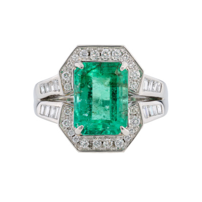5.01ct Colombian Emerald & Diamond Ring
