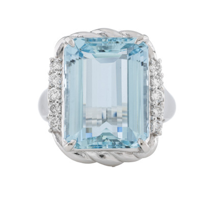 11.36ct Aquamarine & Diamond Ring