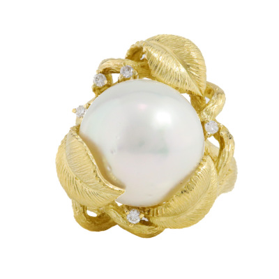 15.4mm South Sea Pearl & Diamond Ring