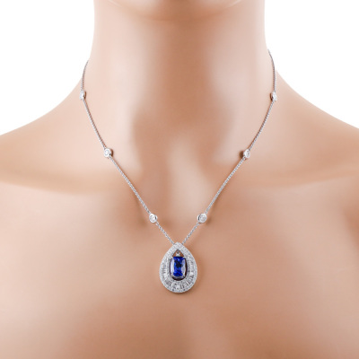 4.18ct Tanzanite & Diamond Pendant