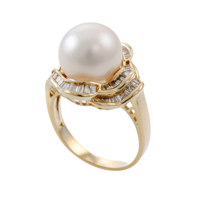 12.2mm South Sea Pearl & Diamond Ring