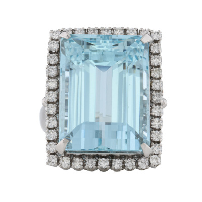 24.08ct Aquamarine & Diamond Ring