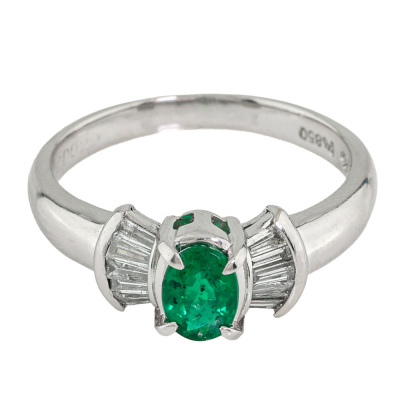 Emerald & Diamond Ring
