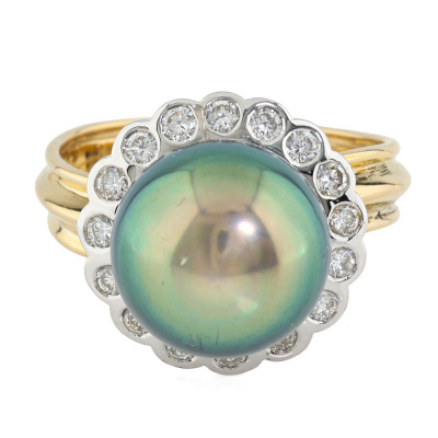 11.8mm Tahitian Pearl & Diamond Ring