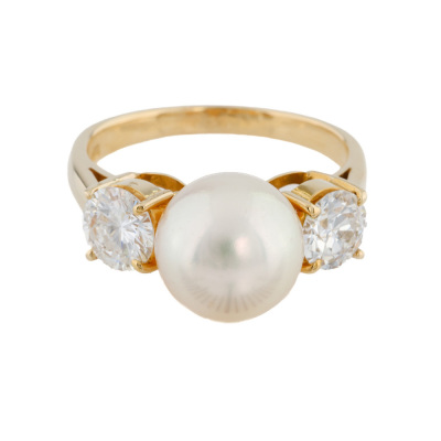 9.8mm Akoya Pearl & 1.27ct Diamond Ring