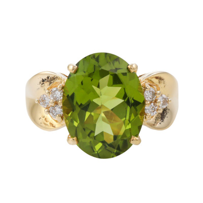 5.50ct Peridot & Diamond Ring