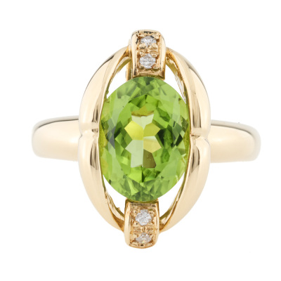 2.68ct Peridot & Diamond Ring