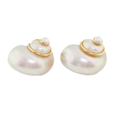 Trianon Villa Turban Shell Earrings