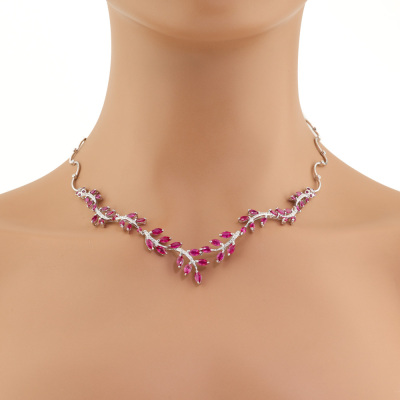 7.80ct Ruby & Diamond Necklace, 18ct Gold