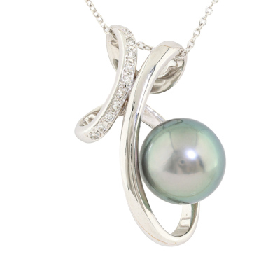 11.0mm Tahitian Pearl & Diamond Pendant