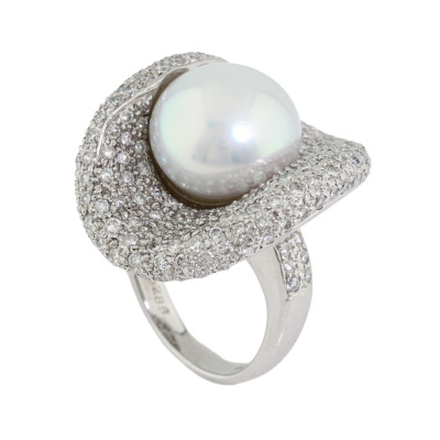 13.6mm South Sea Pearl & Diamond Ring