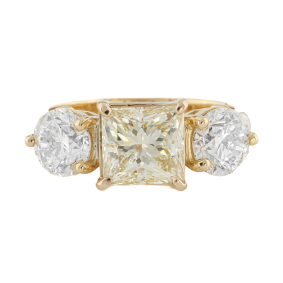 2.11ct Centre Fancy Light Yellow Diamond Ring GIA
