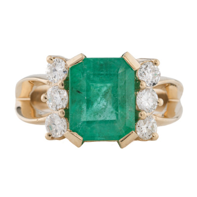 2.98ct Emerald & Diamond ring