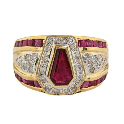 1.86ct Ruby & 0.33ct Diamond Ring