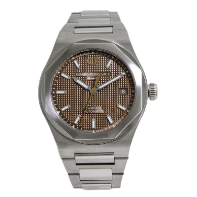 Girard Perregaux Laureato Watch