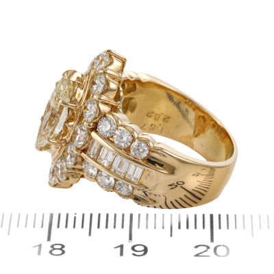 1.54ct Centre Diamond Ring, 18ct Gold 12.9g - 3