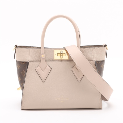 Louis Vuitton On My Side PM