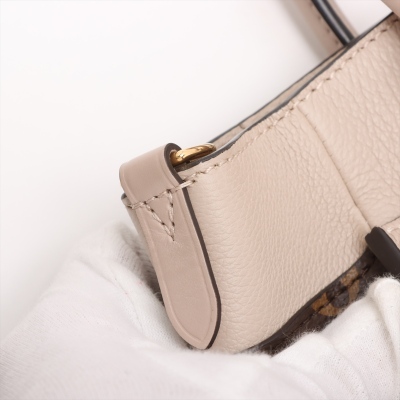 Louis Vuitton On My Side PM - 5