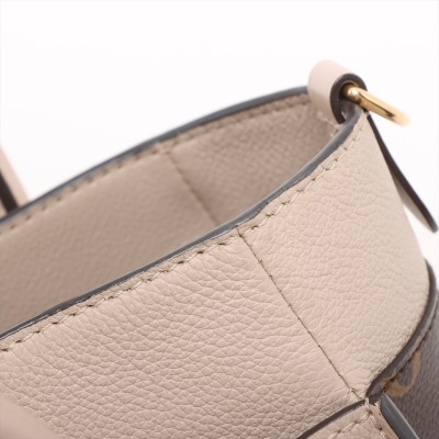 Louis Vuitton On My Side PM - 8