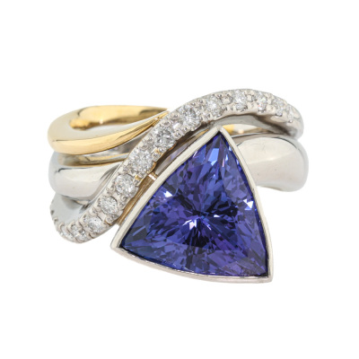 6.38ct Tanzanite & Diamond Ring, 19.3G