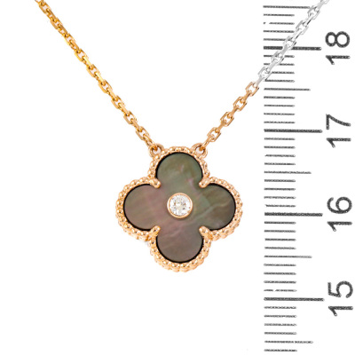 Van Cleef & Arpels 2014 Holiday Vintage Alhambra Pendant - 3