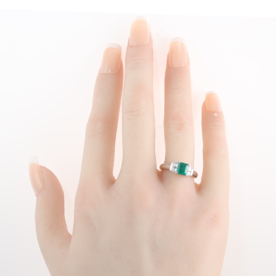 Colombian Emerald & Diamond Ring - 6