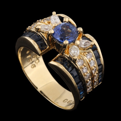 2.46ct Sapphire & Diamond Ring - 5