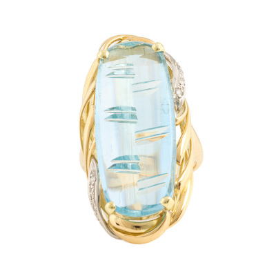 10.91ct Aquamarine & Diamond 18ct Gold Ring