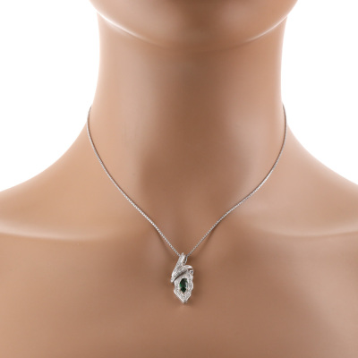 0.52ct Green Tourmaline & Diamond Pendant - 6