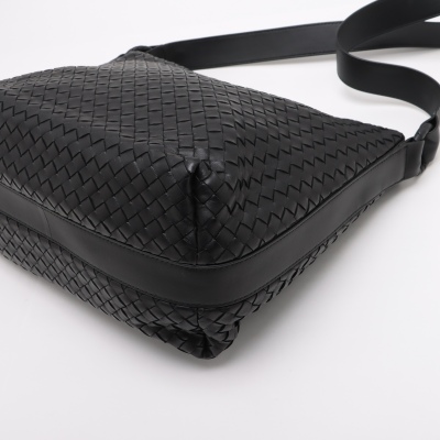 Bottega Veneta Messenger Bag - 4