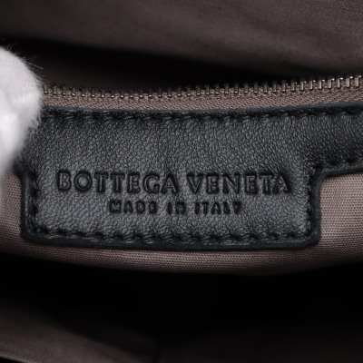 Bottega Veneta Messenger Bag - 11