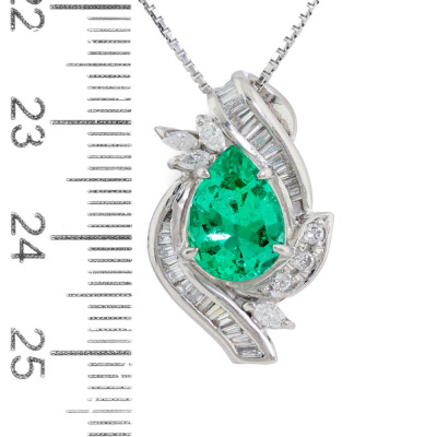 2.44ct Colombian Emerald & Diamond Pendant - 3