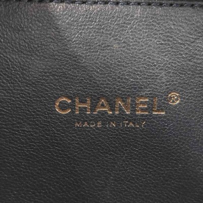 Chanel Small CC Filigree Vanity Case - 9