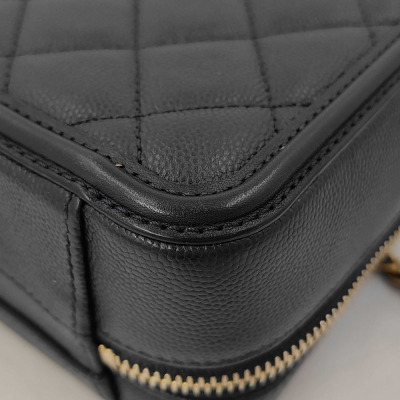 Chanel Small CC Filigree Vanity Case - 11