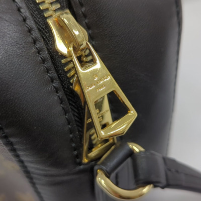 Louis Vuitton Saintonge Bag - 17