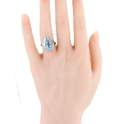 3.69ct Aquamarine & Diamond Ring - 6