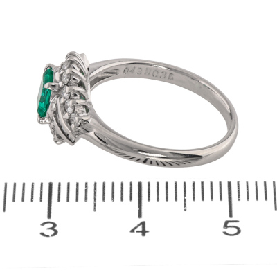 0.43ct Emerald & Diamond Ring - 3