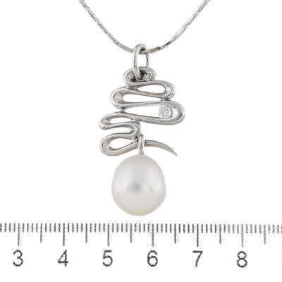 12.4mm South Sea Pearl & Diamond Gold Pendant - 4