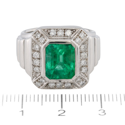 3.78ct Emerald & Diamond Ring - 2