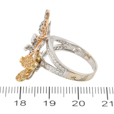 0.42ct Sapphire & 0.92ct Diamond Ring - 3