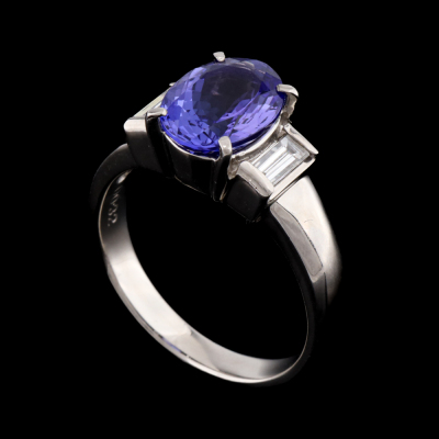 2.29ct Tanzanite & Diamond Ring - 5