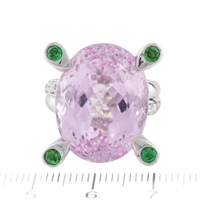 28.52ct Kunzite, Garnet & Diamond Ring - 7