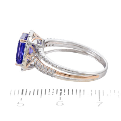 1.80ct Tanzanite & Diamond Ring - 3