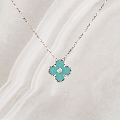 Van Cleef & Arpels 2022 Holiday Vintage Alhambra Pendant - 2