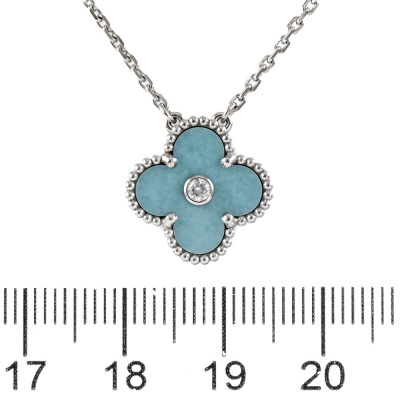 Van Cleef & Arpels 2022 Holiday Vintage Alhambra Pendant - 3