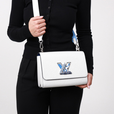 Louis Vuitton Twist MM - 3