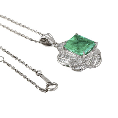 4.30ct Colombian Emerald & Diamond Pendant - 6