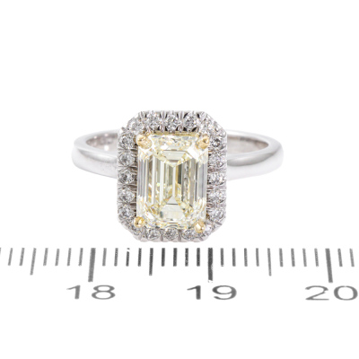 2.01ct Diamond Halo Ring GIA S-T VVS2 - 2