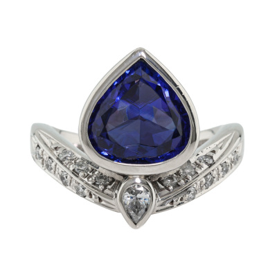 3.65ct Tanzanite & Diamond Ring