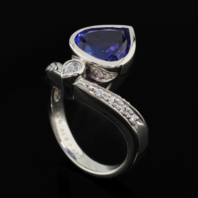 3.65ct Tanzanite & Diamond Ring - 5